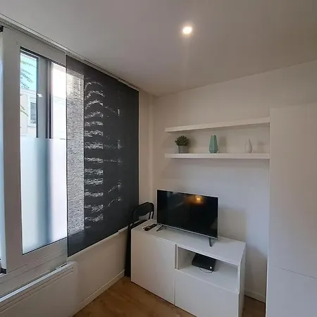 Διαμέρισμα Jakarta, Studio Hyper Centre Ρενς